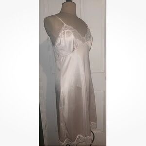 VINTAGE 60s 70s FULL SLIP MIDI DRESS LINGERIE Lace SILKY Nude Union Label 36 M